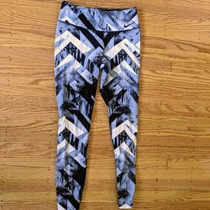 Graphic print Nike tights
